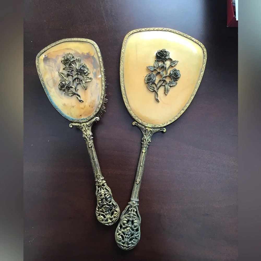 1950’s Vintage 2-Piece Brush and Mirror Vanity Set Art-nouveau